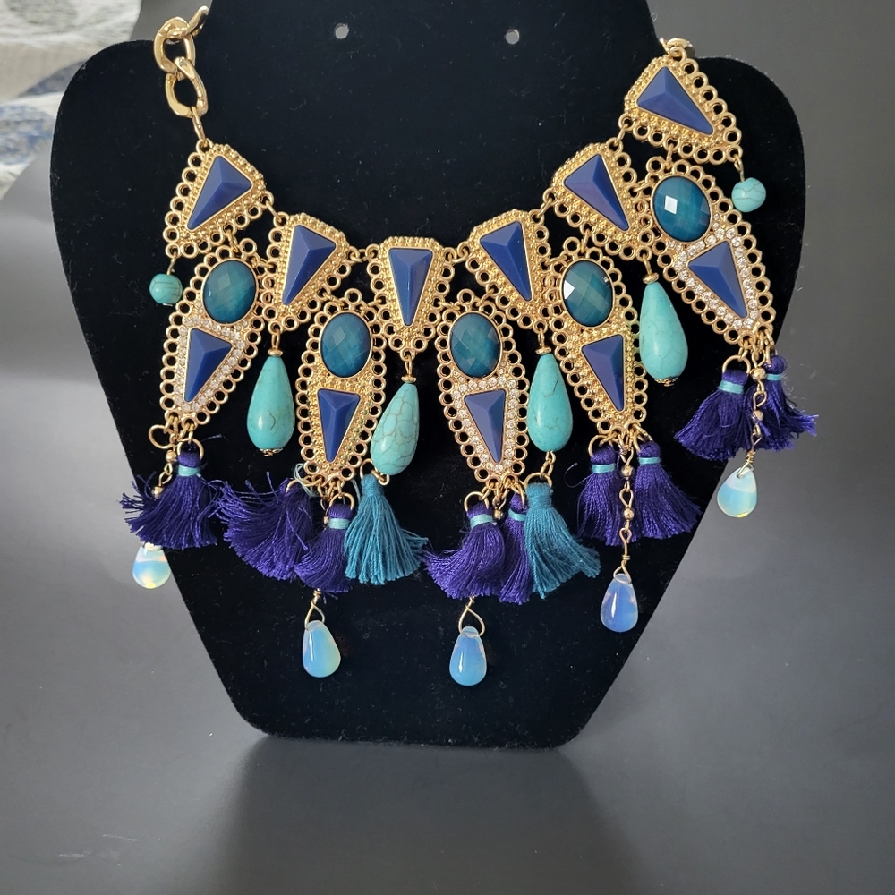 Women,necklace
